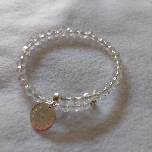 Nikki Lissoni clear beaded bracelet with inner strength quote - Picture 5 of 6